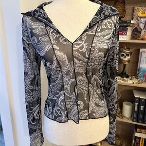 GINGER G| Black Paisley Long-Sleeve V-Neck Top